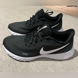 Nike Revolution 5 Women’s Running Shoes